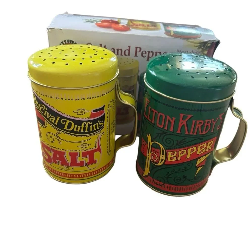 Norpro Nostalgic Salt And Pepper Shaker Set *New*